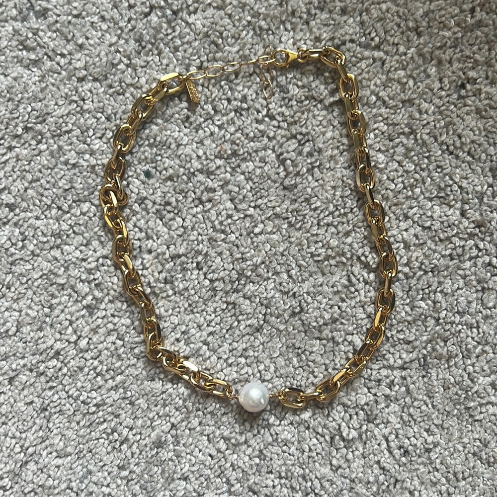 Electric picks pearl and chain necklace